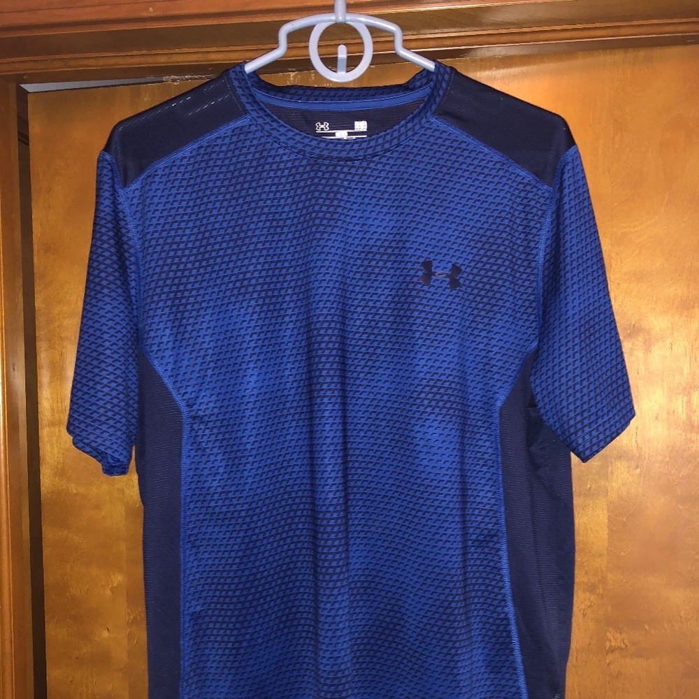 Under Armour Short Sleeve Shirt